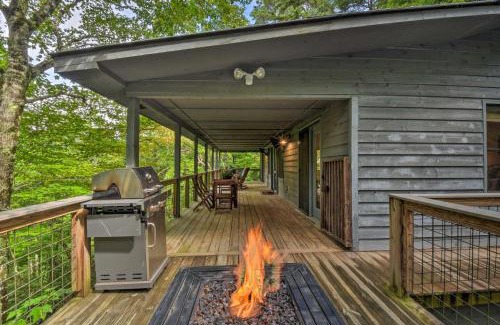 Clayton House | Cozy Clayton Cabin with Deck and Mountain Views!
