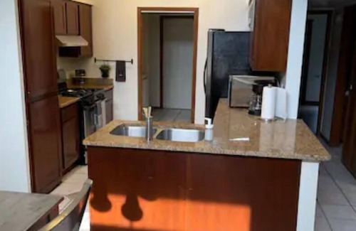 Biggs Field House | Cozy Clean Duplex with Refrigerated Air