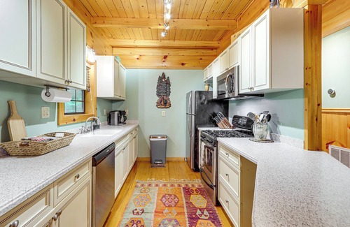 Ellijay Cabin | Cozy Cohutta Cabin: Creekside Cabin in Ellijay!