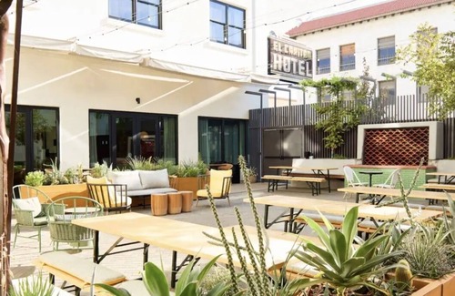 Merced Hotel | Cozy Comfort in Merced's Main Street, Near Lake Yosemite, Pet-Friendly