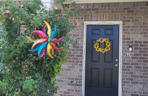 Cartersville House | Cozy & comfortable room in Cartersville! Nearby Hyundi plant, Piedmont Hospital