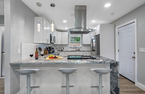 Sulphur Springs Apartment | Cozy & Completely Remodeled 2 Bedroom Apartment