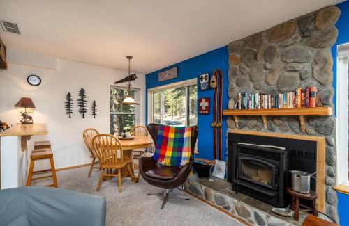 Bear Valley Apartment | Cozy Corner Tamarack Condo 19