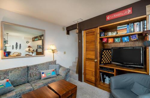 Bear Valley Apartment | Cozy Corner Tamarack Condo 19