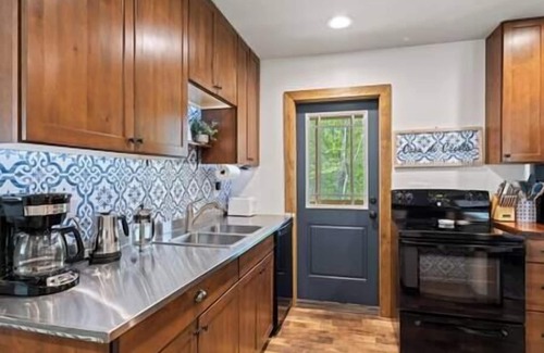 Lake Lure House | Cozy Cottage in the heart of Lake Lure