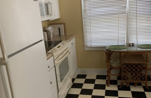 Historic District Cottage | Cozy Cottage in the Heart of Historic District!
