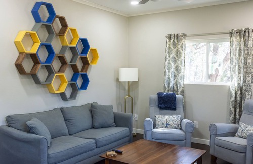 China Spring Cottage | Cozy Cottage-near Waco, Magnolia and Baylor University-sleeps 4!