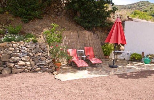 La Solana House | Cozy cottage with a garden in the middle of nature