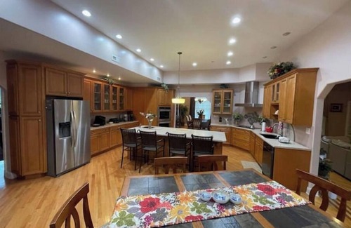 Donaldson House | Cozy Countryside Getaway