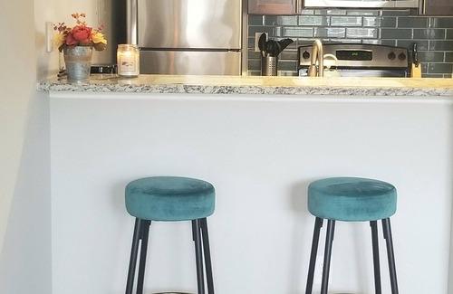 North Druid Hills Apartment | Cozy Couples Retreat By Royal T. - Privately Gated w/Resort-Style Pool & Gym