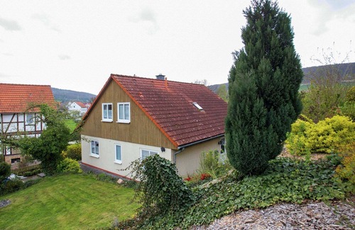 Waßmuthshausen House | Cozy 4-Bed Homberg Retreat