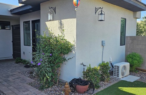 Las Vegas Apartment | Cozy detached guest house in enchanting Summerlin Las Vegas with AC, WiFi, Gym