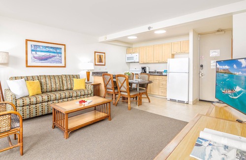 Diamond Head - Kapahulu - St. Louis Condo | Cozy & Diamond Head View at Waikiki with Parking