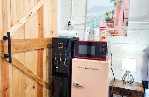 Charlotte Park House | Cozy double studio 15mi to BNA, 7mi to Broadway, 6mi to Vanderbilt