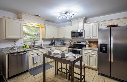 Aiken House | Cozy Downtown Aiken