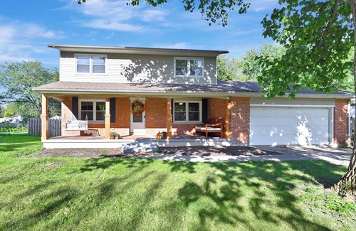 Oswego House | Cozy Downtown Home:Oldie But Goodie, Pet-Friendly