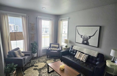 Billings Apartment | Cozy Duplex nestled in a nice community on the edge of Billing.