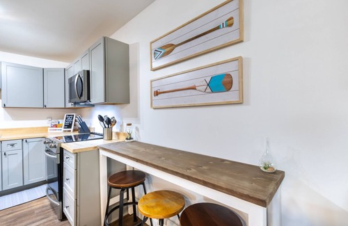 Foley House | Cozy Duplex Retreat - Beaches, Hospital, Dining