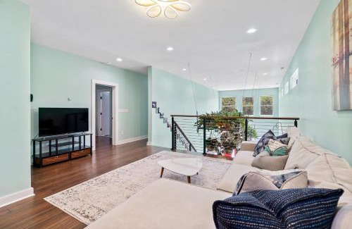 Durham House | Cozy Escape in Downtown