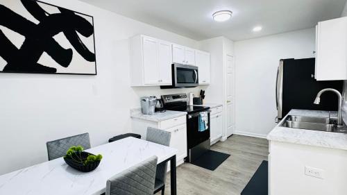 Paw Creek House | Cozy Escape, rooms in Charlotte