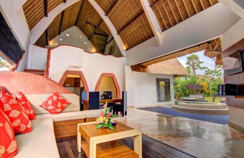 Nakula Villa | Cozy Executive 2 BR Pool Villa ZN111