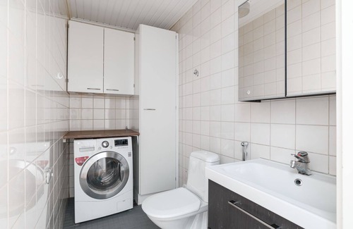 Espoo Apartment | Cozy family apartment next to Helsinki with free parking and peaceful area