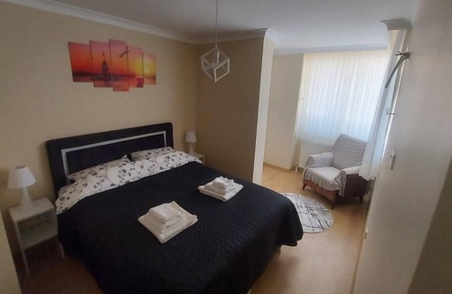 Bakırkoy Apartment | Cozy Flat 10 min to Aqua Florya Mall in Bakirkoy