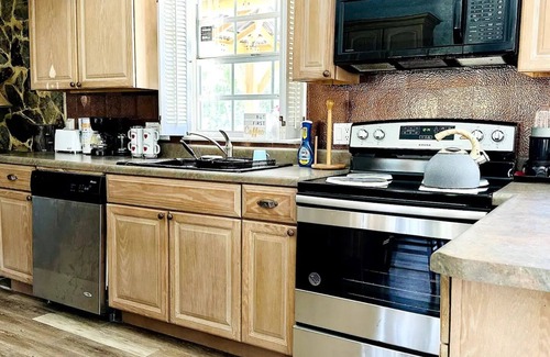 Highlands House | Cozy Getaway West Coast Florida for Entire Family