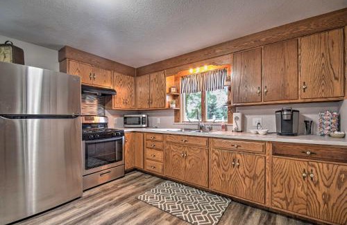 Goshen House | Cozy Goshen Farmhouse about 9 Mi to Amish Acres