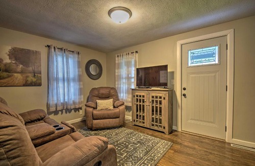 Goshen House | Cozy Goshen Farmhouse about 9 Mi to Amish Acres