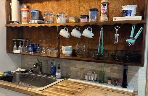 Jasper Cabin | Cozy Guest House cabin on 15 acre farm-stay Sanctuary