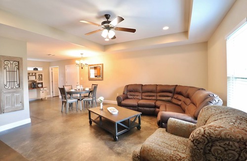 Hammond House | Cozy Hammond Hideaway Home located 10 minutes from Southeastern University