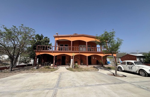 Sabinas Hidalgo House | Cozy Hispanic Guest House "Casa Las Margaritas"