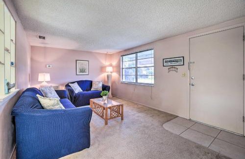 Forest Hills House | Cozy Holiday Home with Yard about 5 Mi to Beach!