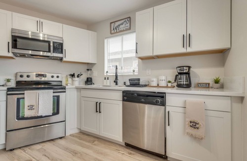 North Las Vegas House | Cozy home! 18 min away from Strip and Fremont!