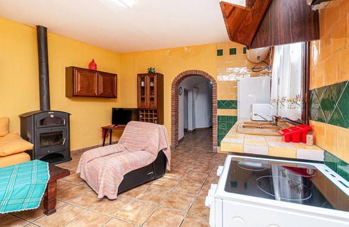 Cuevas del Campo House | Cozy home in Cuevas del Campo with WiFi