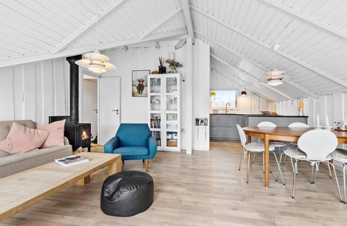 Elsegarde Strand House | Cozy home in Ebeltoft with Wi-Fi