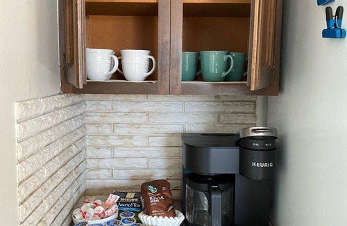 Vermilion House | Cozy Home in Harbortown Districtnminutes from local shopping and restaurants