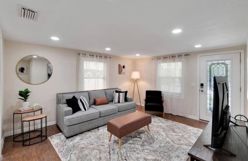 Sulphur Springs House | Cozy Home In Prime Location Near Busch Gardens