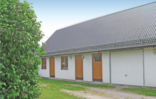 Slite House | Cozy Home In Slite With Kitchen