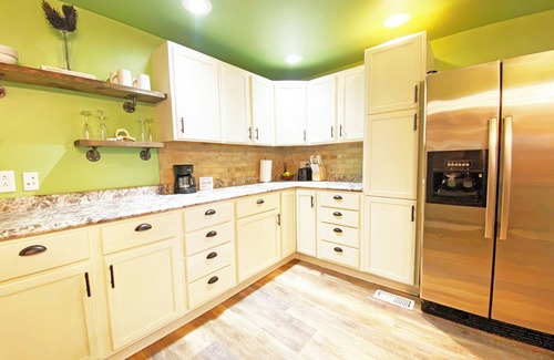 Buchanan County House | Cozy home in St. Joseph, MO that is centrally located to hospital & university!