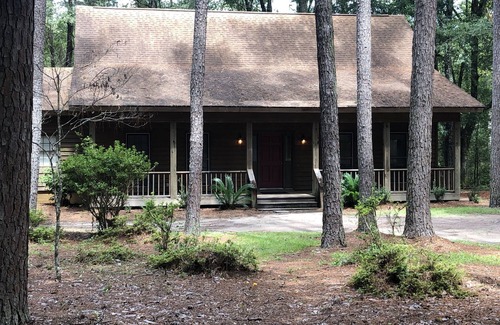 Pineland House | Cozy home in the woods close to Ebenezer Creek.