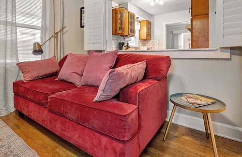 Taylor Berry House | Cozy Home | Just Steps Away from Churchill Downs!