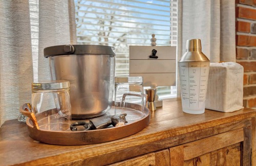 Taylor Berry House | Cozy Home | Just Steps Away from Churchill Downs!