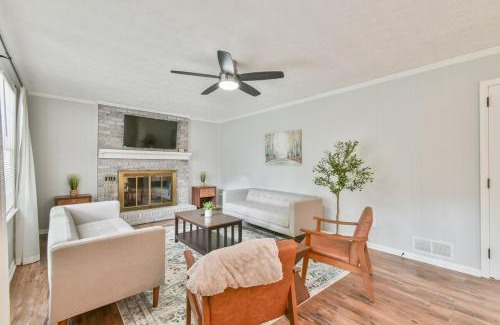 Lawrenceville House | Cozy Home with Arcade, Ping Pong & Fenced Backyard