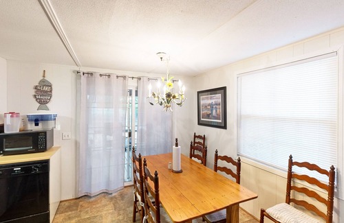 Manning House | Cozy home with lake views and screened patio - come enjoy the outdoors!