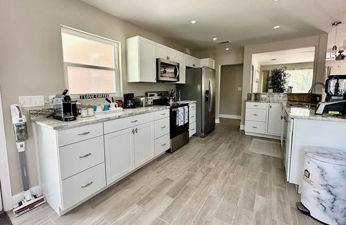 Brunswick House | Cozy home with modern interior fur-baby friendly. Near The Golden Isles Georgia