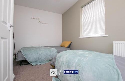 Colchester House | Cozy House By AR Properties Short Lets & Serviced Accommodation Colchester