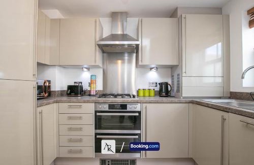 Colchester House | Cozy House By AR Properties Short Lets & Serviced Accommodation Colchester