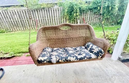 Springdale House | Cozy house centrally located close to everything in NWA